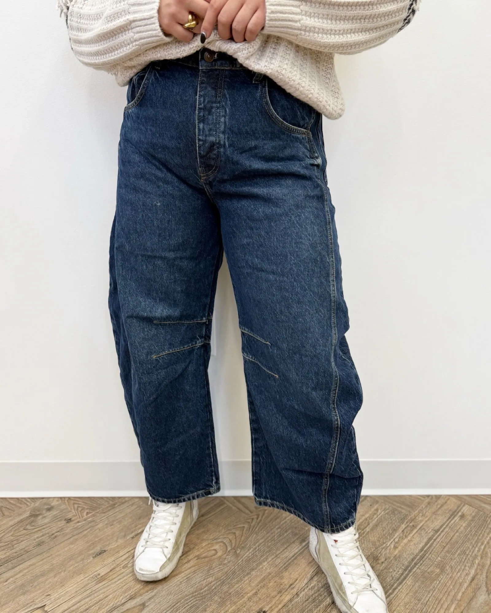 Paulette  Mid RiseBarrel Jeans